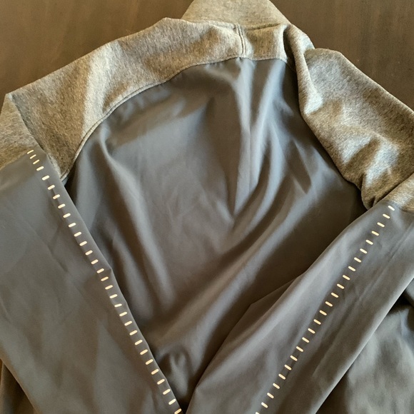 Men’s Under Armour 1/4 Zip (M) - Picture 2 of 2